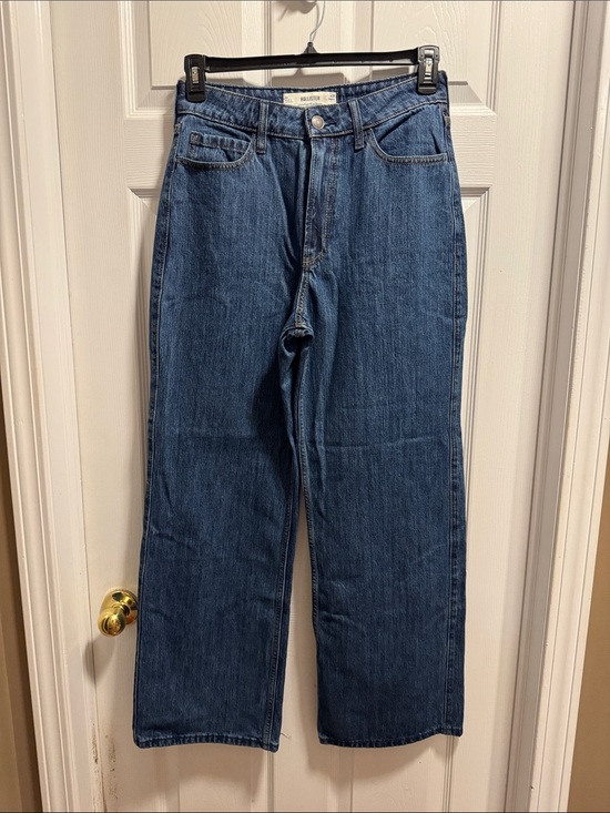 Hollister Denim - Hollister Straight Leg Jeans in Dark Blue Wash